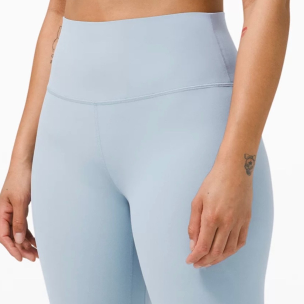 LIKE NEW lululemon align leggings 25 inseam size 4 light blue